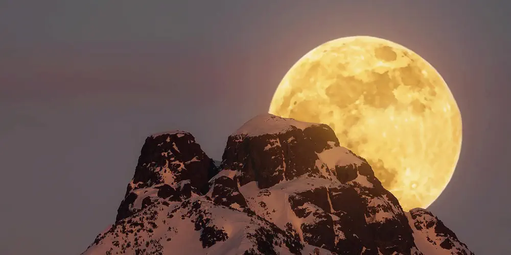 What We Love: Moonrise over Mt. Cain